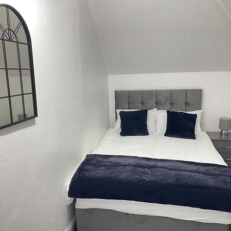 Hometel Digs Hidden Gem Large Comfy Home Can Sleep 15 Braunstone Town Kültér fotó
