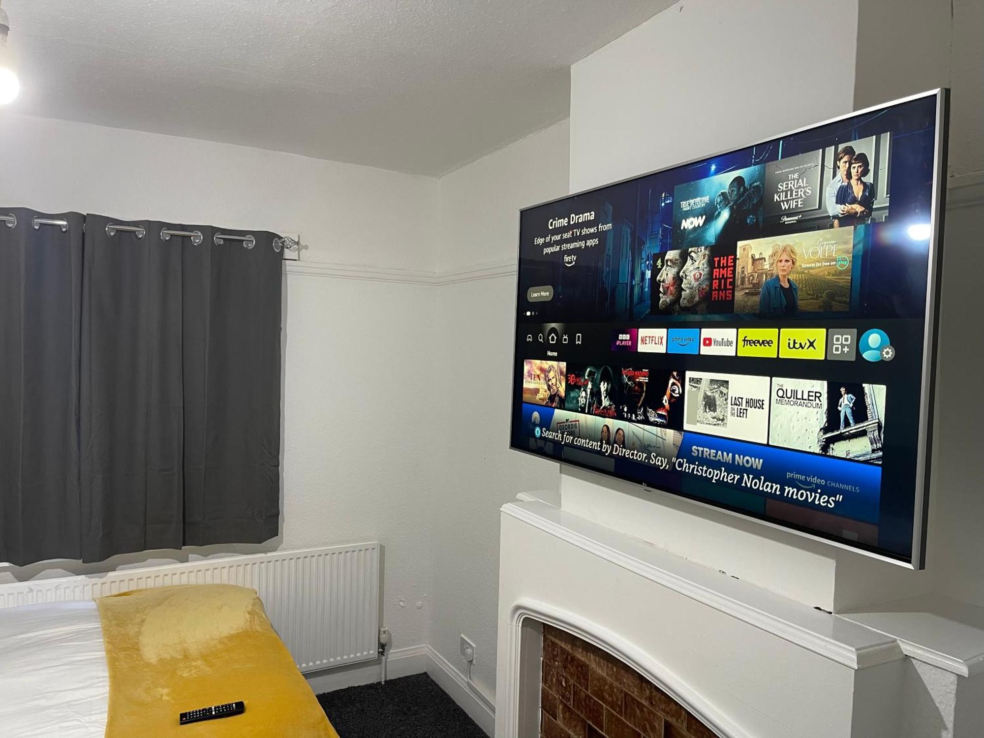Hometel Digs Hidden Gem Large Comfy Home Can Sleep 15 Braunstone Town Kültér fotó